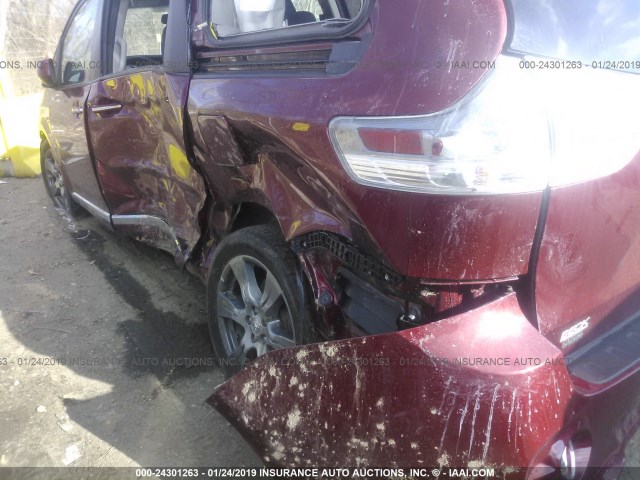 5TDXZ3DC1HS839531 - 2017 TOYOTA SIENNA SE RED photo 6