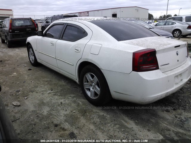 2B3KA43GX6H428119 - 2006 DODGE CHARGER SE/SXT WHITE photo 3