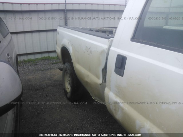 1FTSW31L81EC69689 - 2001 FORD F350 SRW SUPER DUTY WHITE photo 6