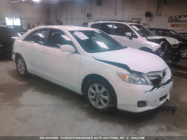 4T4BF3EK5BR096482 - 2011 TOYOTA CAMRY SE/LE/XLE 白色 照片 1