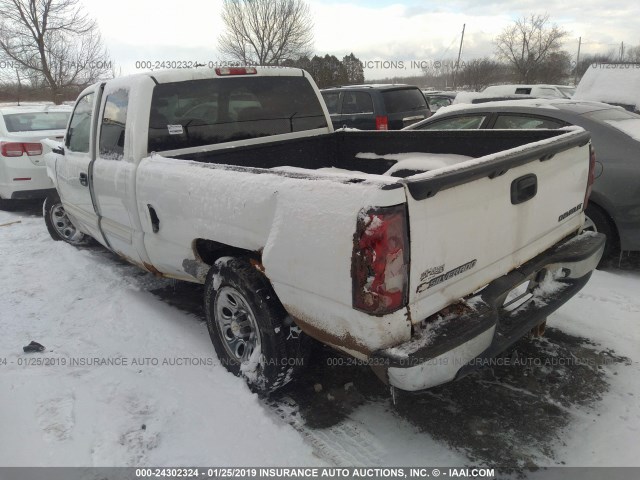 2GCEC19V751166691 - 2005 CHEVROLET SILVERADO C1500 WHITE photo 3