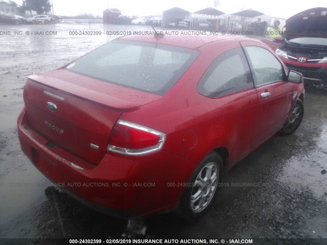 1FAHP33N78W145932 - 2008 FORD FOCUS SE/SEL/SES RED photo 4