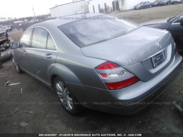 WDDNG71X99A240649 - 2009 MERCEDES-BENZ S 550 GRAY photo 3