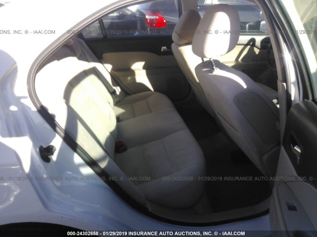 3FAHP07Z19R104714 - 2009 FORD FUSION SE WHITE photo 8