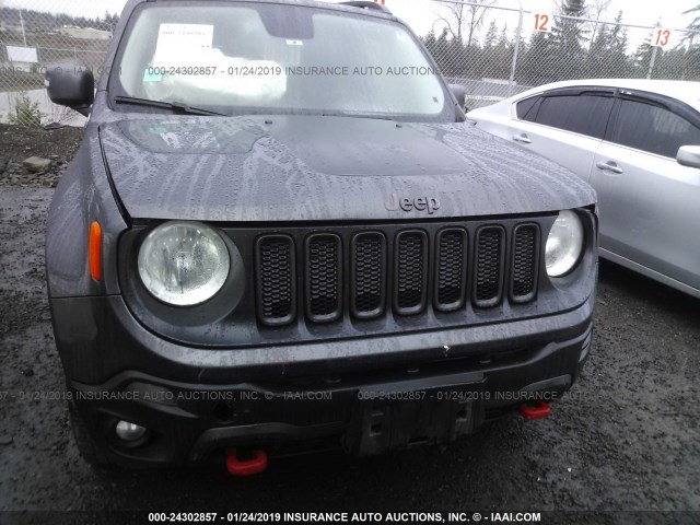 ZACCJBCT3GPD36659 - 2016 JEEP RENEGADE TRAILHAWK GRAY photo 6