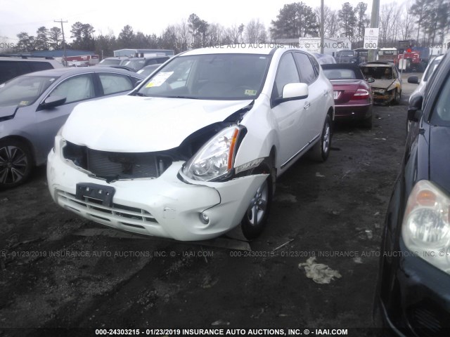 JN8AS5MVXDW622470 - 2013 NISSAN ROGUE S/SV WHITE photo 2