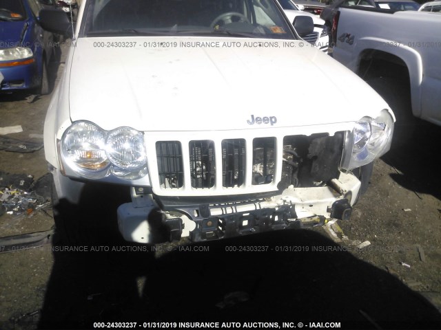 1J4GR48K15C514845 - 2005 JEEP GRAND CHEROKEE LAREDO/COLUMBIA/FREEDOM თეთრი ფოტო 6