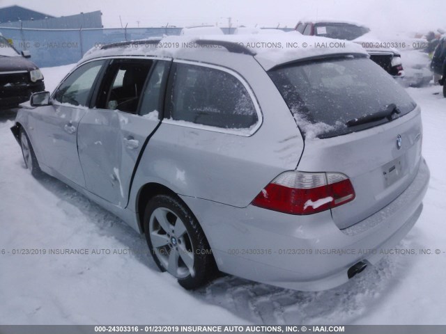 WBANN73576CN03598 - 2006 BMW 530 XIT SILVER photo 3