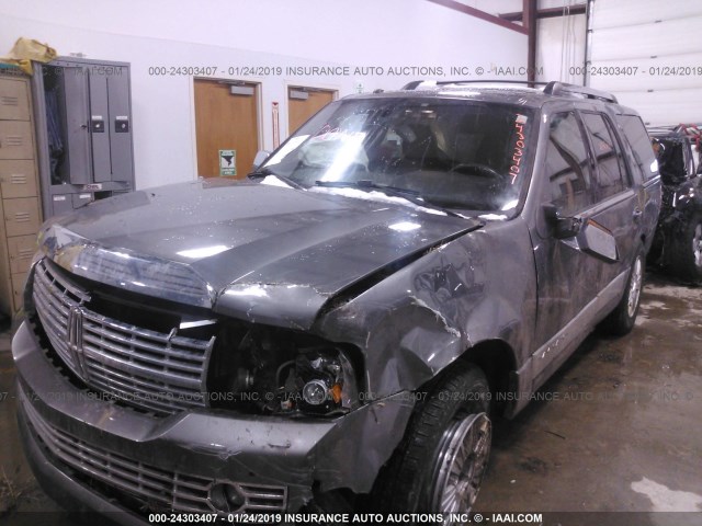 5LMJJ2J56AEJ00396 - 2010 LINCOLN NAVIGATOR 灰色 照片 2