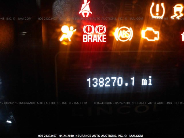 5LMJJ2J56AEJ00396 - 2010 LINCOLN NAVIGATOR 灰色 照片 7