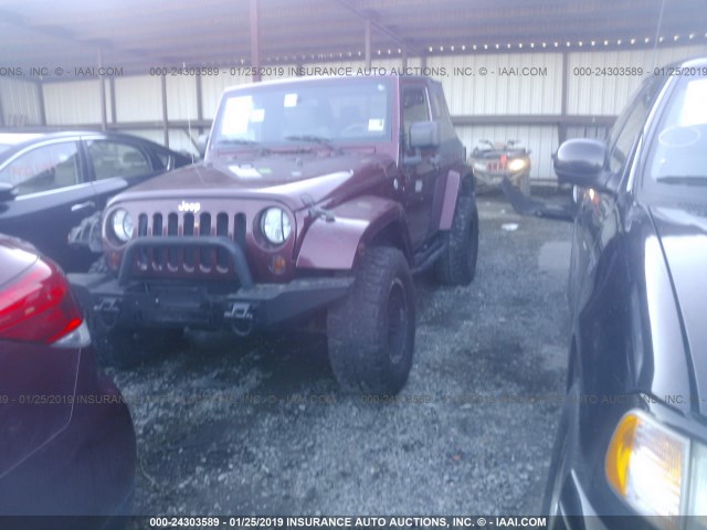 1J4FA54197L224104 - 2007 JEEP WRANGLER SAHARA MAROON photo 2