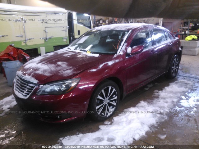 1C3CCBCG8EN153054 - 2014 CHRYSLER 200 LIMITED RED photo 2