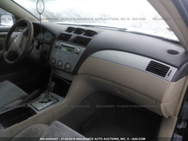 4T1CA38P55U051342 - 2005 TOYOTA CAMRY SOLARA SE/SLE BLACK photo 5