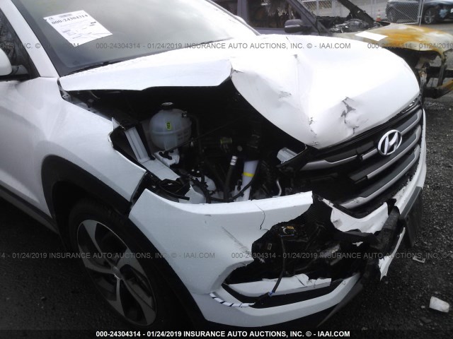 KM8J3CA2XJU794167 - 2018 HYUNDAI TUCSON LIMITED/SPORT AND ECO/SE WHITE photo 6