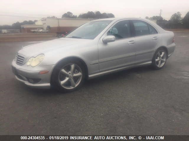 WDBRF40J45F663595 - 2005 MERCEDES-BENZ C Unknown photo 2