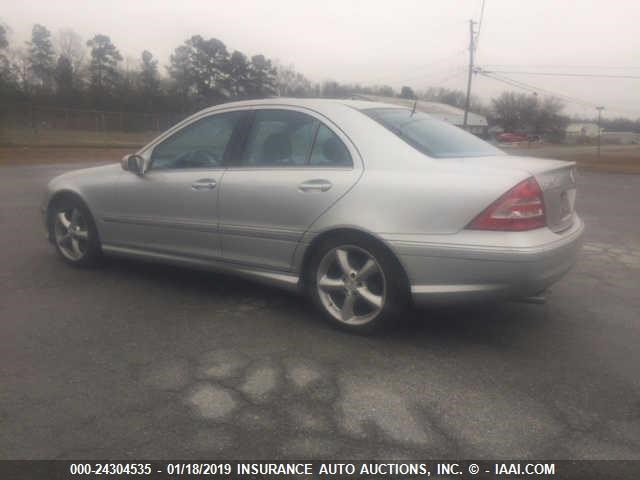 WDBRF40J45F663595 - 2005 MERCEDES-BENZ C Unknown photo 3