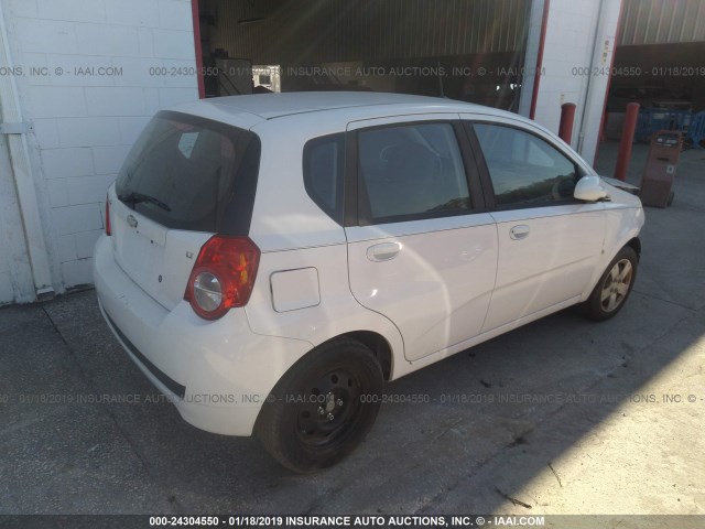 KL1TD66E99B643351 - 2009 CHEVROLET AVEO LS/LT თეთრი ფოტო 4