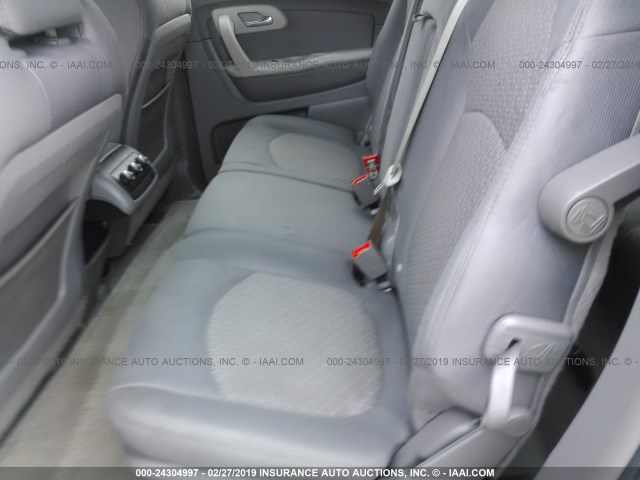 1GNKVEED8BJ192078 - 2011 CHEVROLET TRAVERSE SILVER photo 8