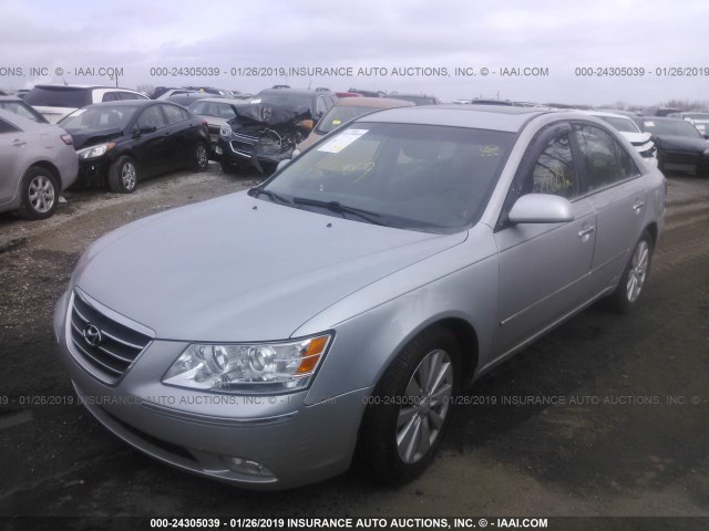 5NPEU46F39H563976 - 2009 HYUNDAI SONATA SE/LIMITED SILVER photo 2