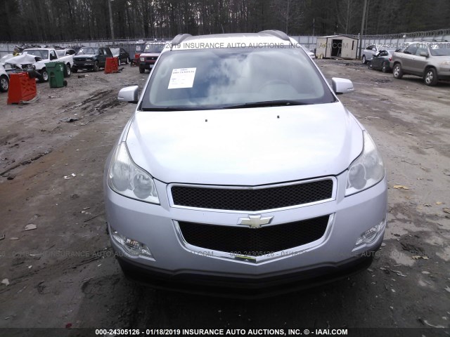 1GNKRGED7BJ210523 - 2011 CHEVROLET TRAVERSE LT SILVER photo 6