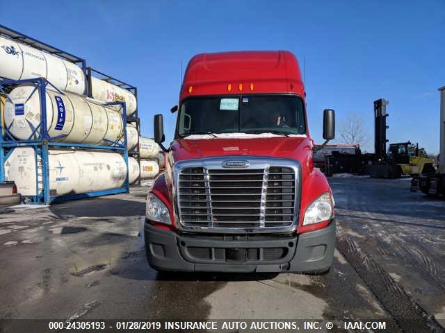 1FUJGLBG0CLBC8373 - 2012 FREIGHTLINER CASCADIA 125  Unknown photo 2