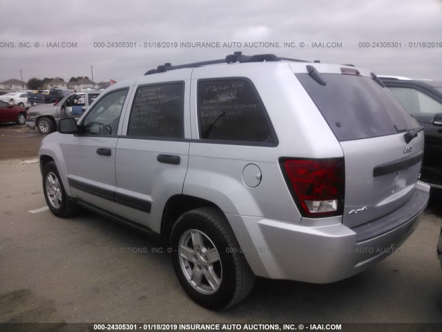 1J4GR48K85C507245 - 2005 JEEP GRAND CHEROKEE LAREDO/COLUMBIA/FREEDOM 银色 照片 3