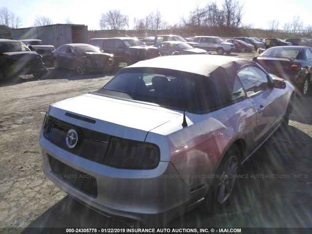 1ZVBP8EM8D5237419 - 2013 FORD MUSTANG SILVER photo 4
