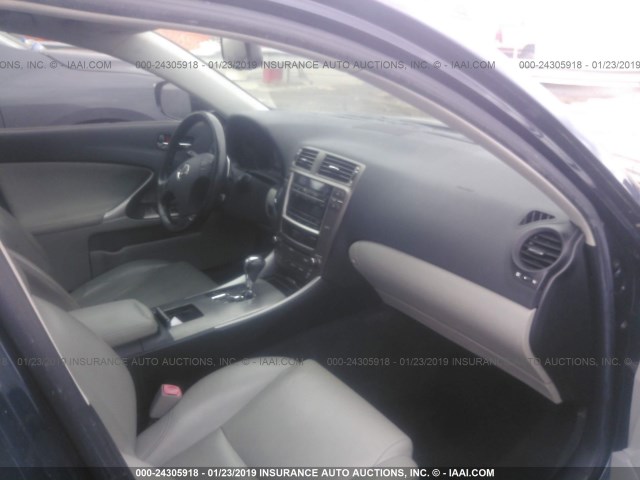 JTHBE262X65000127 - 2006 LEXUS IS 350 BLUE photo 5