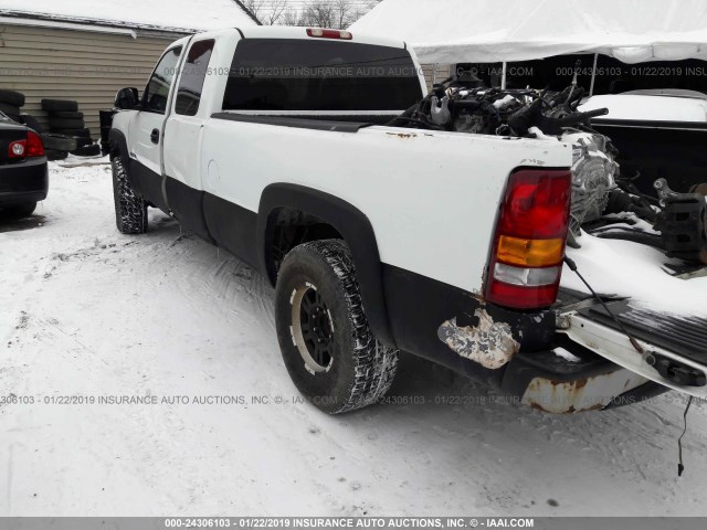 1GCGK29U1XE253769 - 1999 CHEVROLET SILVERADO K2500 WHITE photo 3