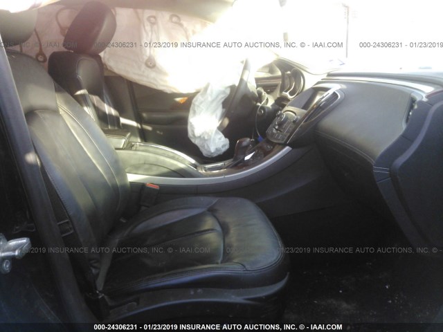 1G4GC5E31DF300487 - 2013 BUICK LACROSSE BLACK photo 5