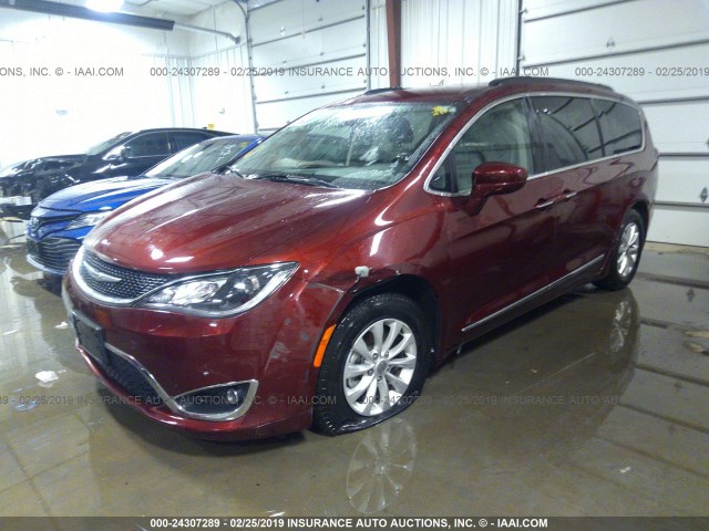 2C4RC1BG4HR533534 - 2017 CHRYSLER PACIFICA TOURING L RED photo 2