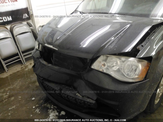 2C4RDGCG8CR262890 - 2012 DODGE GRAND CARAVAN SXT GRAY photo 6