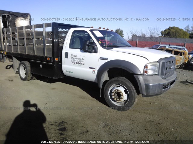 1FDXF46P65EA52988 - 2005 FORD F450 SUPER DUTY WHITE photo 1