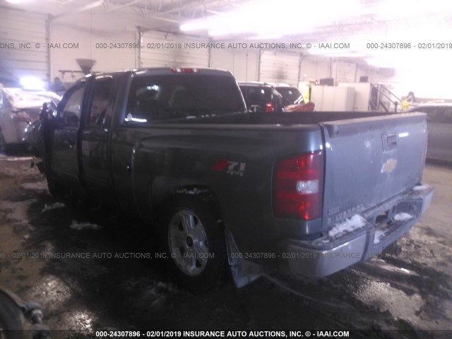 1GCRKSE39BZ310422 - 2011 CHEVROLET SILVERADO K1500 LT BLUE photo 3