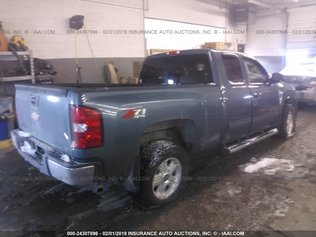 1GCRKSE39BZ310422 - 2011 CHEVROLET SILVERADO K1500 LT BLUE photo 4