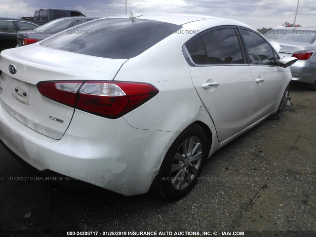 KNAFX4A86E5220591 - 2014 KIA FORTE EX WHITE photo 4