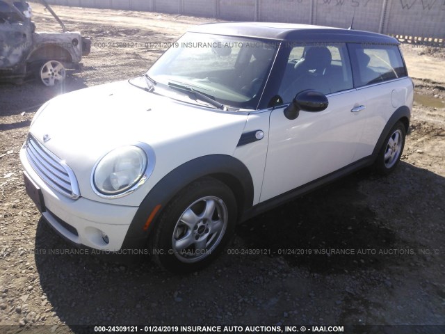 WMWML3C52ATX51972 - 2010 MINI COOPER CLUBMAN WHITE photo 2