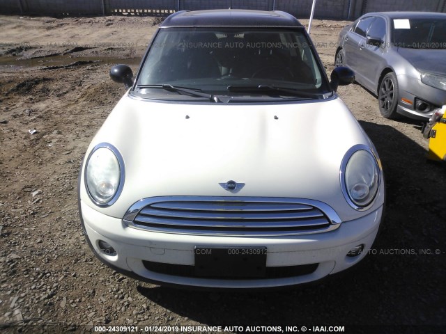 WMWML3C52ATX51972 - 2010 MINI COOPER CLUBMAN WHITE photo 6