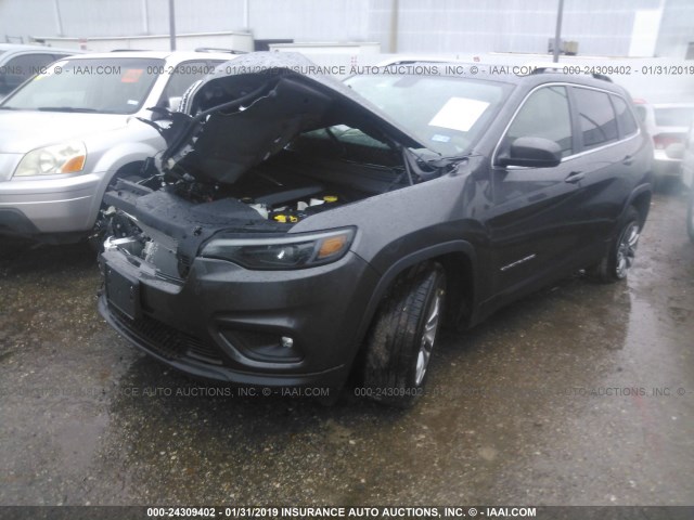 1C4PJLLX7KD170812 - 2019 JEEP CHEROKEE LATITUDE PLUS GRAY photo 2