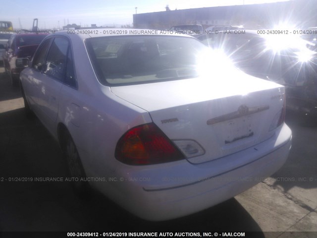 4T1BF28B9YU090953 - 2000 TOYOTA AVALON XL/XLS WHITE photo 3