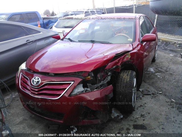 4T1BF3EKXBU705673 - 2011 TOYOTA CAMRY SE/LE/XLE 红色 照片 2