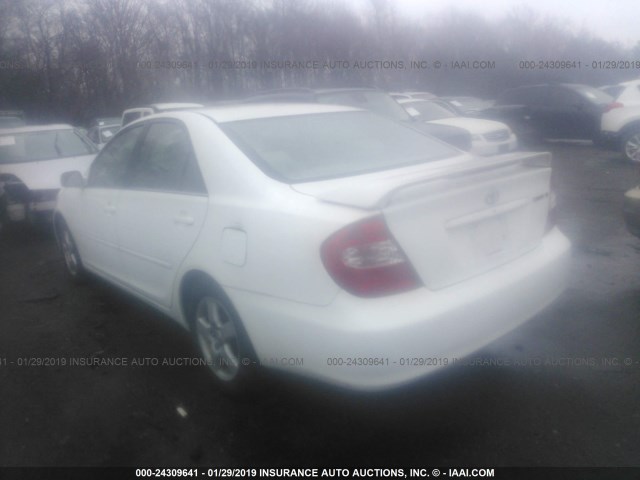 4T1BE32K34U364983 - 2004 TOYOTA CAMRY LE/XLE/SE WHITE photo 3