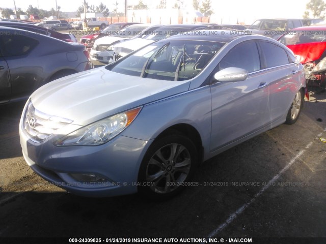 5NPEC4AC7CH333588 - 2012 HYUNDAI SONATA SE/LIMITED SILVER photo 2