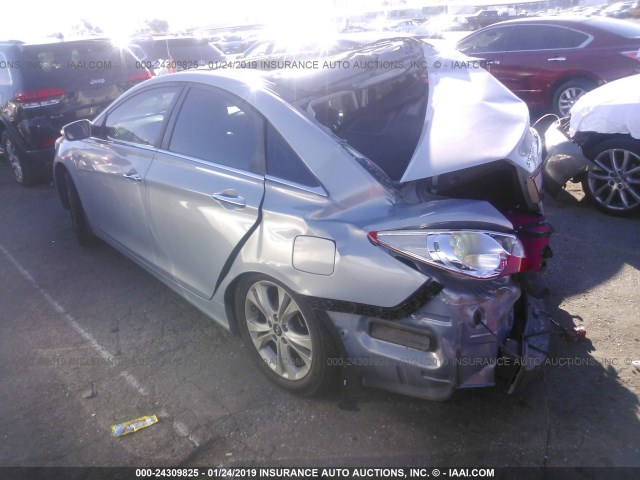 5NPEC4AC7CH333588 - 2012 HYUNDAI SONATA SE/LIMITED SILVER photo 3