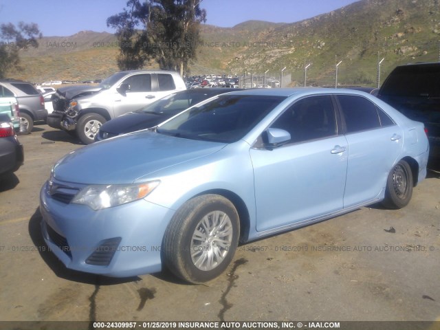 4T1BF1FK1DU647233 - 2013 TOYOTA CAMRY L/SE/LE/XLE Mavi foto 2