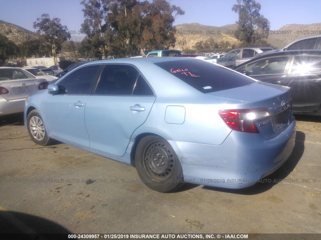 4T1BF1FK1DU647233 - 2013 TOYOTA CAMRY L/SE/LE/XLE Mavi foto 3