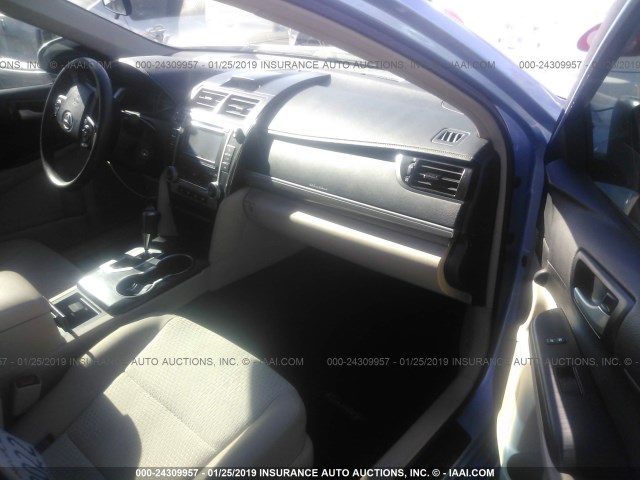 4T1BF1FK1DU647233 - 2013 TOYOTA CAMRY L/SE/LE/XLE Mavi foto 5