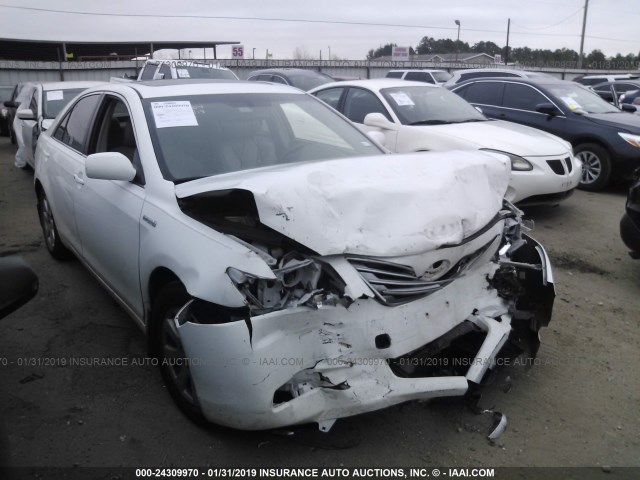 JTNBB46K773016672 - 2007 TOYOTA CAMRY NEW GENERAT HYBRID WHITE photo 1