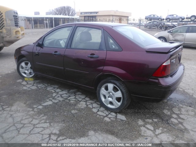 1FAHP34N26W238711 - 2006 FORD FOCUS ZX4 MAROON photo 3