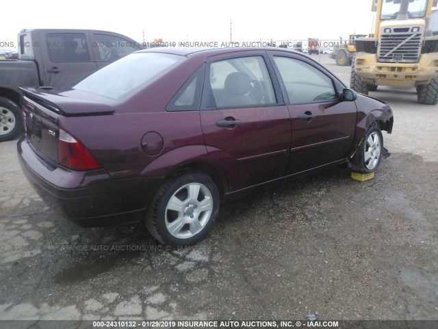 1FAHP34N26W238711 - 2006 FORD FOCUS ZX4 MAROON photo 4